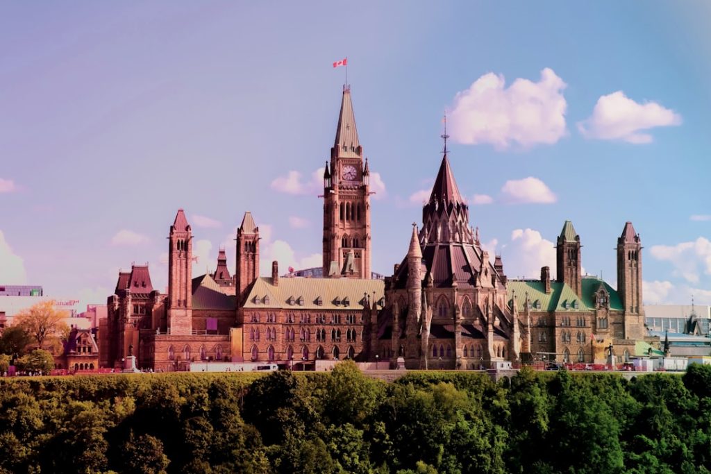 Record Rate Cuts Transform Canada’s Economic Landscape as Central Bank Pivots Strategy