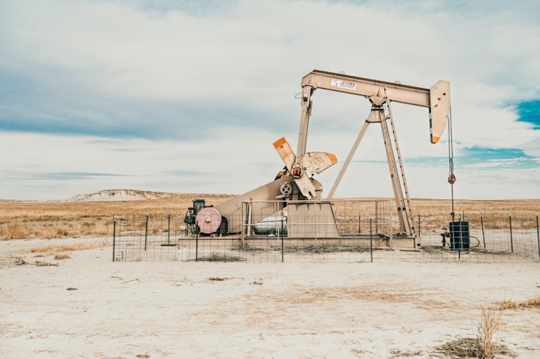 New Data Reveals Major Oil Sands Production Surge Driving Strong Stock Buy Signals